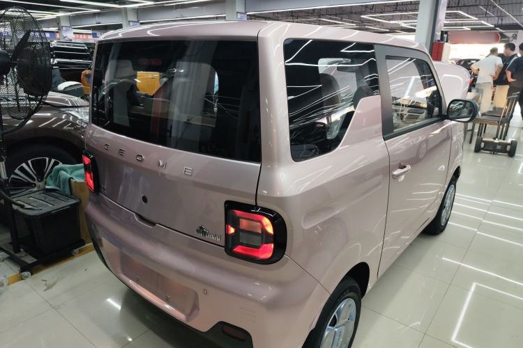 Used Geely Galaxy Panda 2023 Panda Mini 200km Endurance Bear Exterior 5