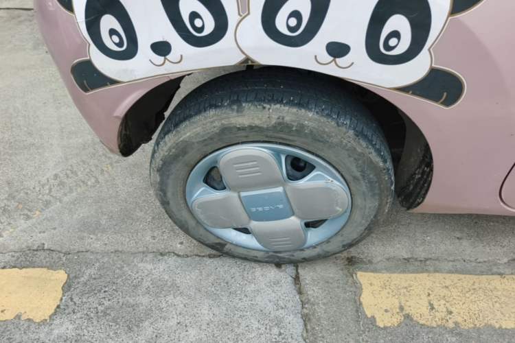Used Geely Galaxy Panda 2023 Panda Mini 200km Endurance Bear Exterior 5