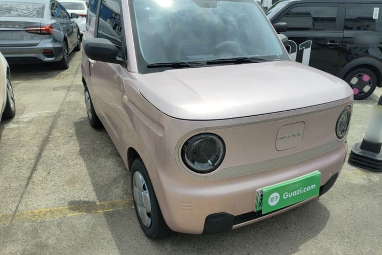 Used Geely Galaxy Panda 2023 Panda Mini 200km Endurance Bear Front Right 45 Deg