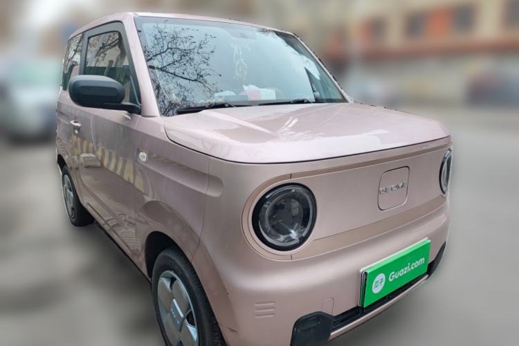 Used Geely Galaxy Panda 2023 Panda Mini 200km Endurance Bear Front Right 45 Deg