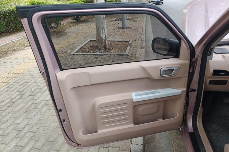 Used Geely Galaxy Panda 2023 Panda Mini 200km Endurance Bear Interior 7