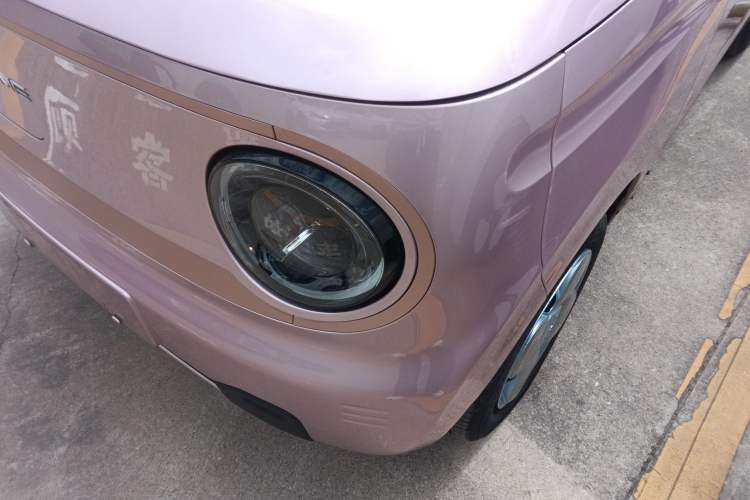 Used Geely Galaxy Panda 2023 Panda Mini 200km Endurance Bear Left Front Headlight