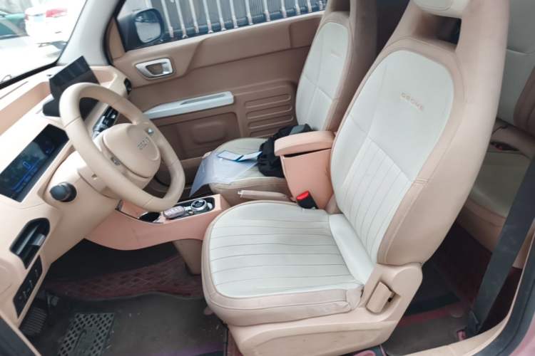 Used Geely Galaxy Panda 2023 Panda Mini 200km Endurance Bear Left Front Seat