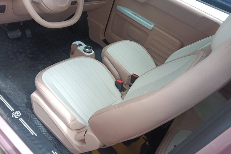 Used Geely Galaxy Panda 2023 Panda Mini 200km Endurance Bear Left Front Seat