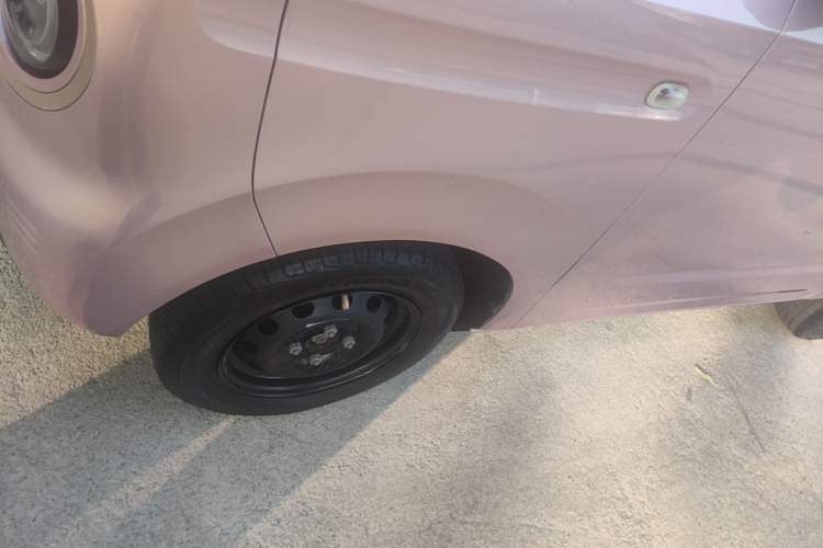 Used Geely Galaxy Panda 2023 Panda Mini 200km Endurance Bear Left Front Wheel Hub
