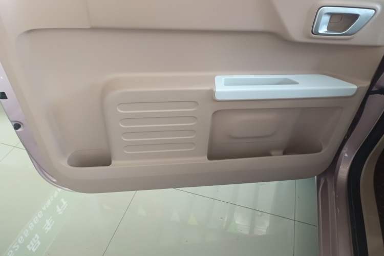 Used Geely Galaxy Panda 2023 Panda Mini 200km Endurance Bear Left Rear Door Interior