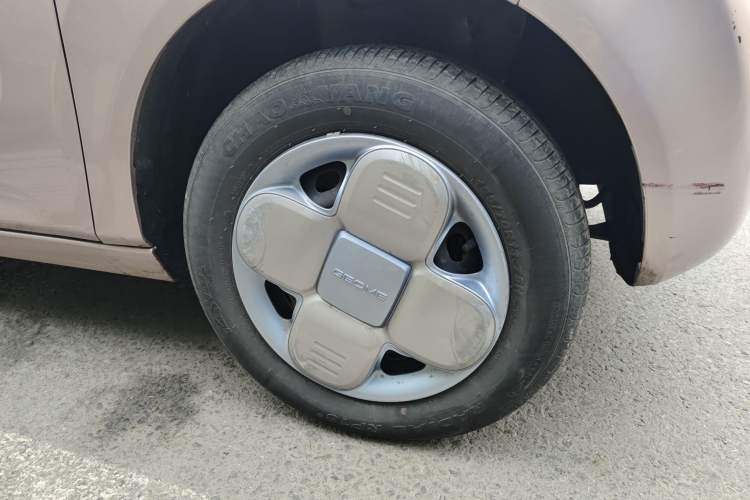 Used Geely Galaxy Panda 2023 Panda Mini 200km Endurance Bear Right Front Wheel Hub
