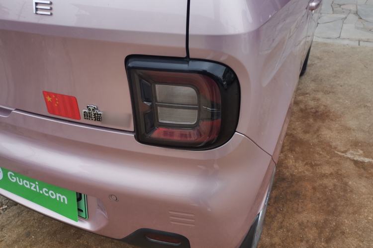 Used Geely Galaxy Panda 2023 Panda Mini 200km Endurance Bear Right Rear Taillight