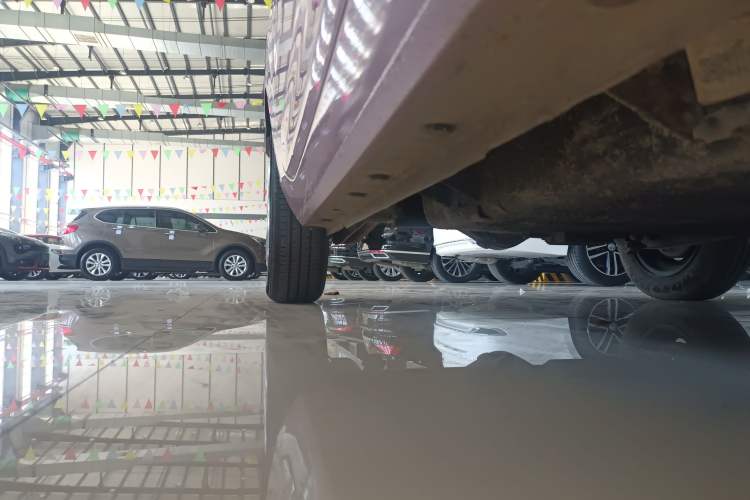 Used Geely Galaxy Panda 2023 Panda Mini 200km Endurance Bear Right Side Sill