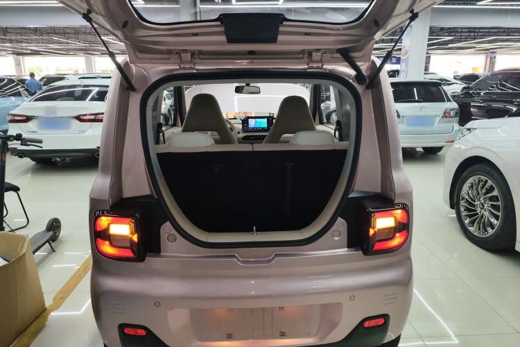 Used Geely Galaxy Panda 2023 Panda Mini 200km Endurance Bear Trunk