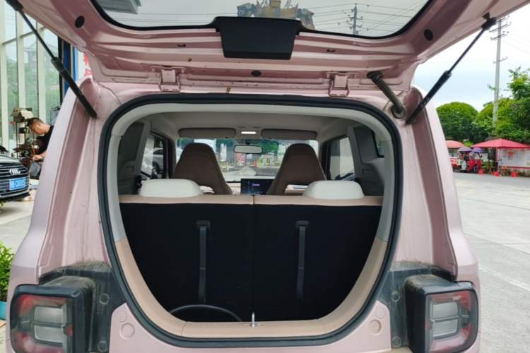 Used Geely Galaxy Panda 2023 Panda Mini 200km Endurance Bear Trunk