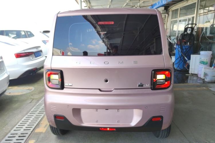 Used Geely Galaxy Panda 2023 Panda Mini 200km Endurance Bear Rear