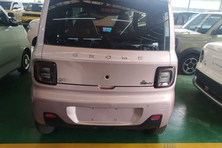 Used Geely Galaxy Panda 2023 Panda Mini 200km Endurance Bear Rear