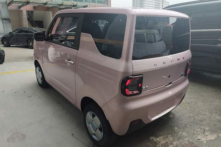 Used Geely Galaxy Panda 2023 Panda Mini 200km Endurance Bear Rear Left 45 Deg
