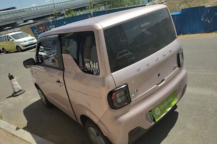 Used Geely Galaxy Panda 2023 Panda Mini 200km Endurance Bear Rear Left 45 Deg