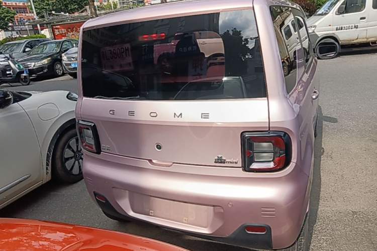 Used Geely Galaxy Panda 2023 Panda Mini 200km Endurance Bear Rear