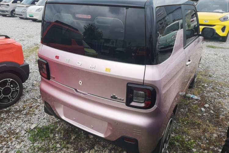Used Geely Galaxy Panda 2023 Panda Mini 200km Dynamic Bear Rear Right 45 Deg