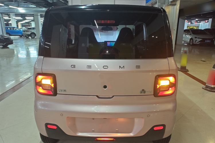 Used Geely Galaxy Panda 2023 Panda Mini 200km Endurance Bear Rear