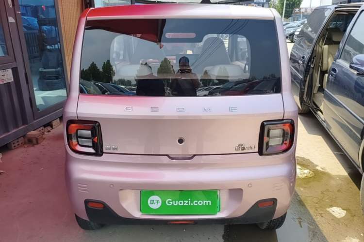 Used Geely Galaxy Panda 2023 Panda Mini 200km Endurance Bear Rear