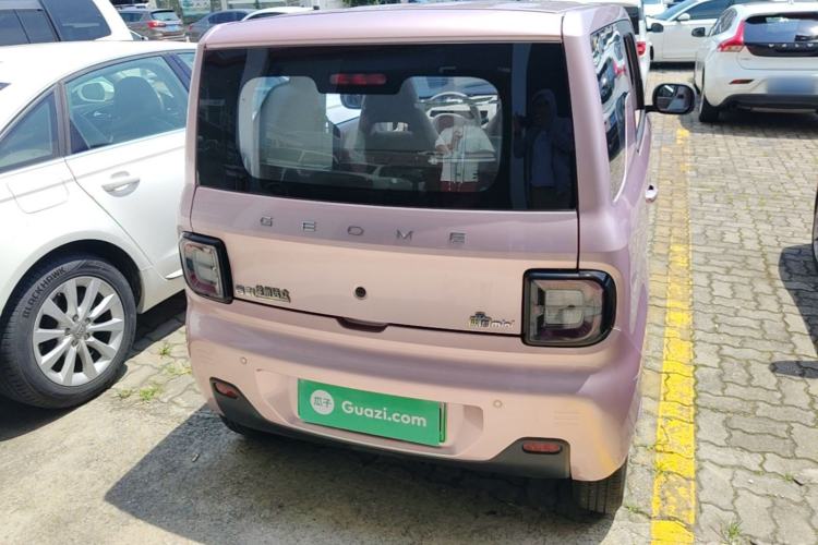 Used Geely Galaxy Panda 2023 Panda Mini 200km Endurance Bear Rear