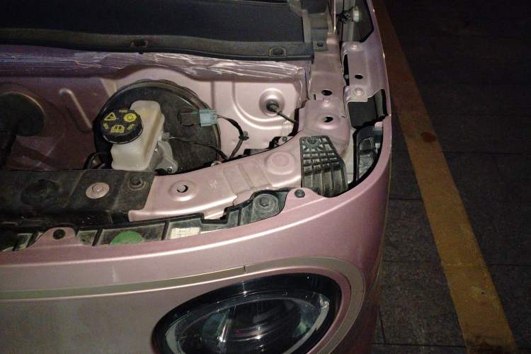 Used Geely Galaxy Panda 2023 Panda Mini 200km Endurance Bear Engine Bay Left