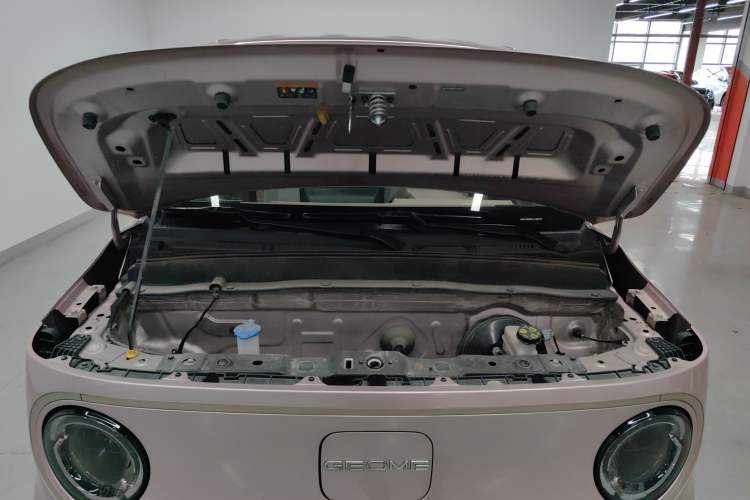Used Geely Galaxy Panda 2023 Panda Mini 200km Endurance Bear Engine Bay