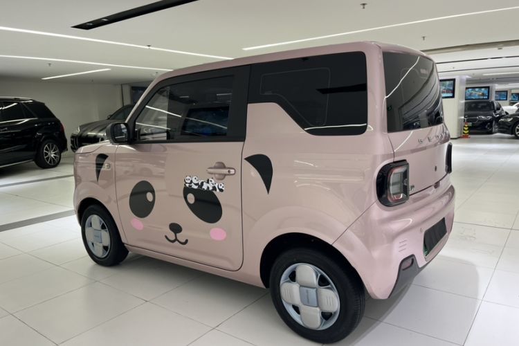 Used Geely Galaxy Panda 2023 Panda Mini 200km Endurance Bear Exterior 1
