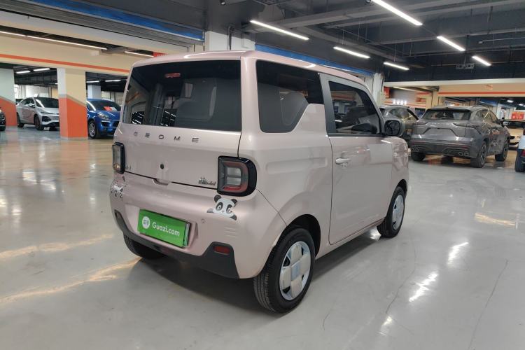 Used Geely Galaxy Panda 2023 Panda Mini 200km Endurance Bear Exterior 4