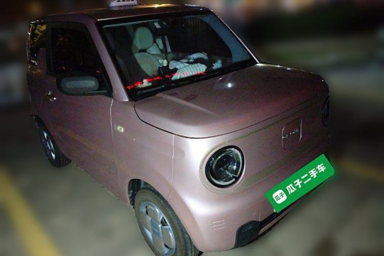 Used Geely Galaxy Panda 2023 Panda Mini 200km Endurance Bear Front Right 45 Deg