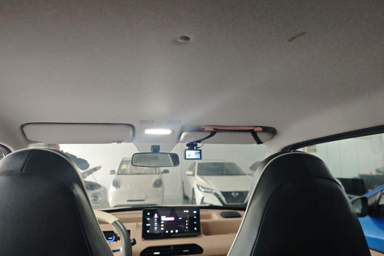 Used Geely Galaxy Panda 2023 Panda Mini 200km Endurance Bear Headliner