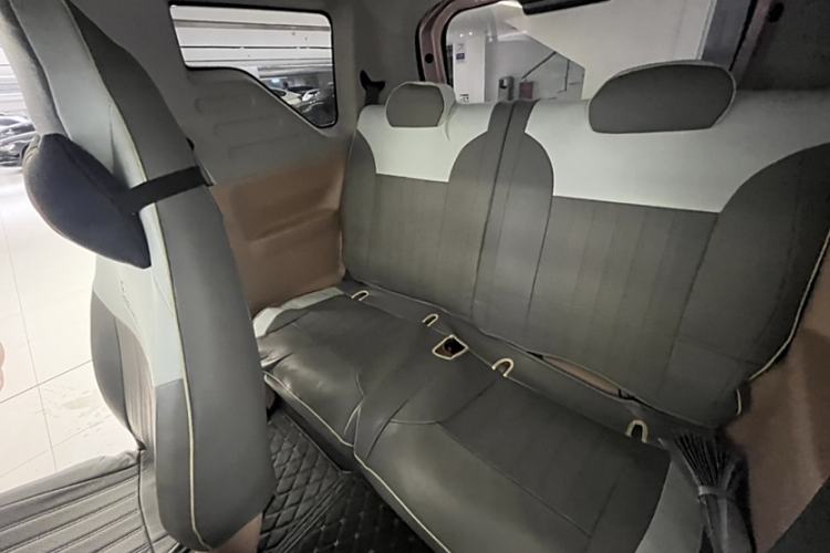 Used Geely Galaxy Panda 2023 Panda Mini 200km Endurance Bear Interior 2