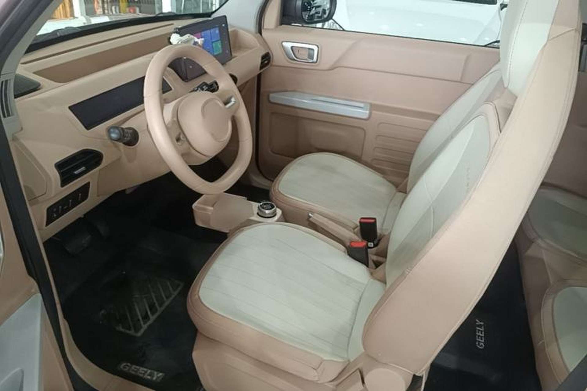 Used Geely Galaxy Panda 2023 Panda Mini 200km Endurance Bear Left Front Seat