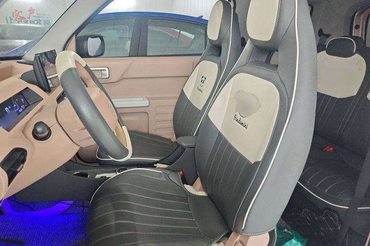 Used Geely Galaxy Panda 2023 Panda Mini 200km Endurance Bear Left Front Seat