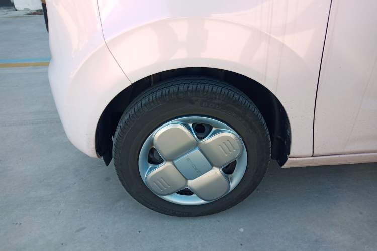 Used Geely Galaxy Panda 2023 Panda Mini 200km Endurance Bear Left Front Wheel Hub