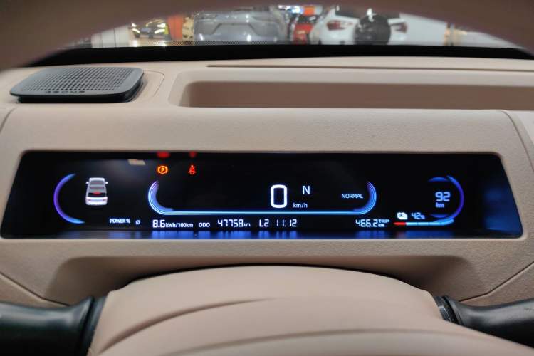 Used Geely Galaxy Panda 2023 Panda Mini 200km Endurance Bear Odometer Close Up