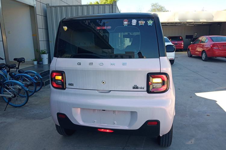 Used Geely Galaxy Panda 2023 Panda Mini 200km Endurance Bear Rear