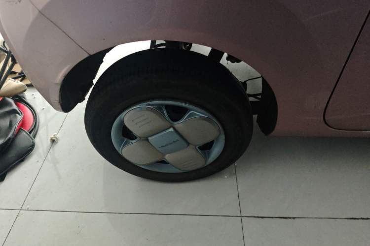 Used Geely Galaxy Panda 2023 Panda Mini 200km Endurance Bear Right Rear Wheel Hub