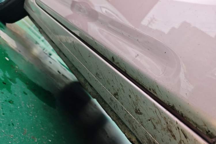 Used Geely Galaxy Panda 2023 Panda Mini 200km Endurance Bear Right Side Sill