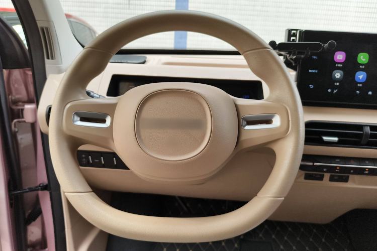 Used Geely Galaxy Panda 2023 Panda Mini 200km Endurance Bear Steering Wheel