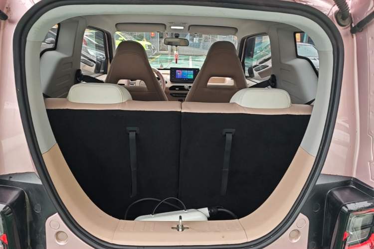 Used Geely Galaxy Panda 2023 Panda Mini 200km Endurance Bear Trunk