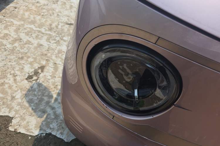 Used Geely Galaxy Panda 2023 Panda Mini 200km Endurance Bear Right Front Headlight