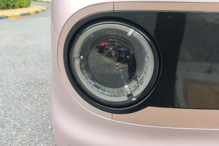 Used Geely Galaxy Panda 2023 Panda Mini 200km Endurance Bear Right Front Headlight