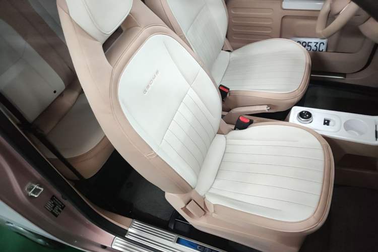 Used Geely Galaxy Panda 2023 Panda Mini 200km Dynamic Bear Right Front Seat
