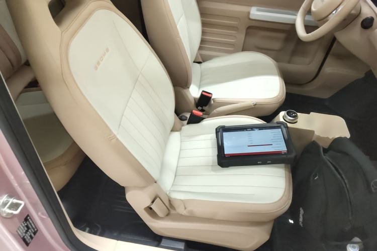 Used Geely Galaxy Panda 2023 Panda Mini 200km Endurance Bear Right Front Seat