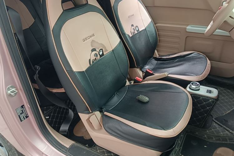 Used Geely Galaxy Panda 2023 Panda Mini 200km Endurance Bear Right Front Seat