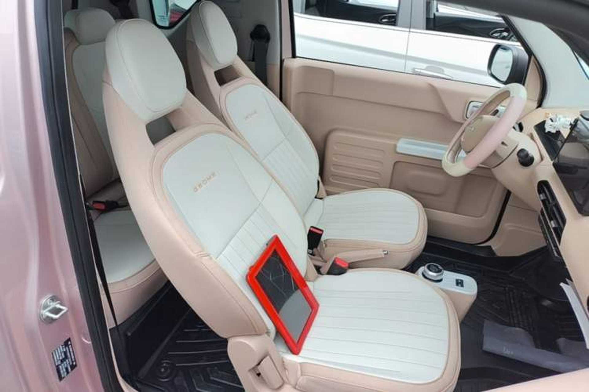 Used Geely Galaxy Panda 2023 Panda Mini 200km Endurance Bear Right Front Seat