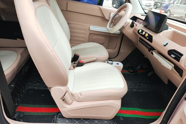 Used Geely Galaxy Panda 2023 Panda Mini 200km Endurance Bear Right Front Seat