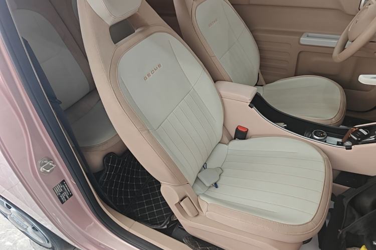 Used Geely Galaxy Panda 2023 Panda Mini 200km Endurance Bear Right Front Seat