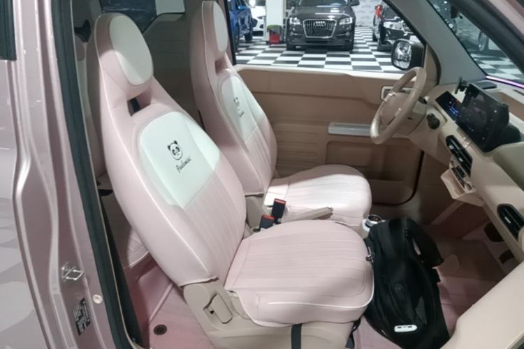 Used Geely Galaxy Panda 2023 Panda Mini 200km Dynamic Bear Right Front Seat