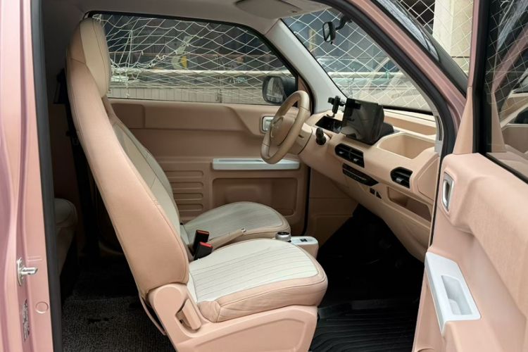 Used Geely Galaxy Panda 2023 Panda Mini 200km Dynamic Bear Right Front Seat